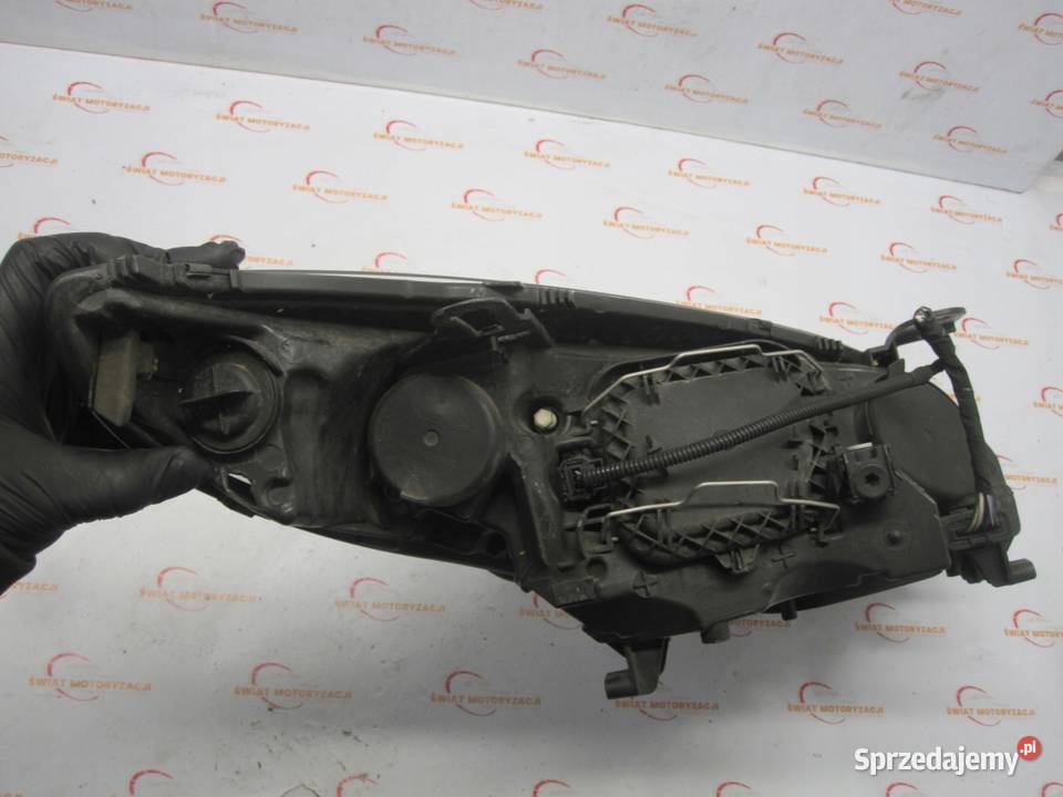 RENAULT MEGANE III CC 11r Lampa lewy przód