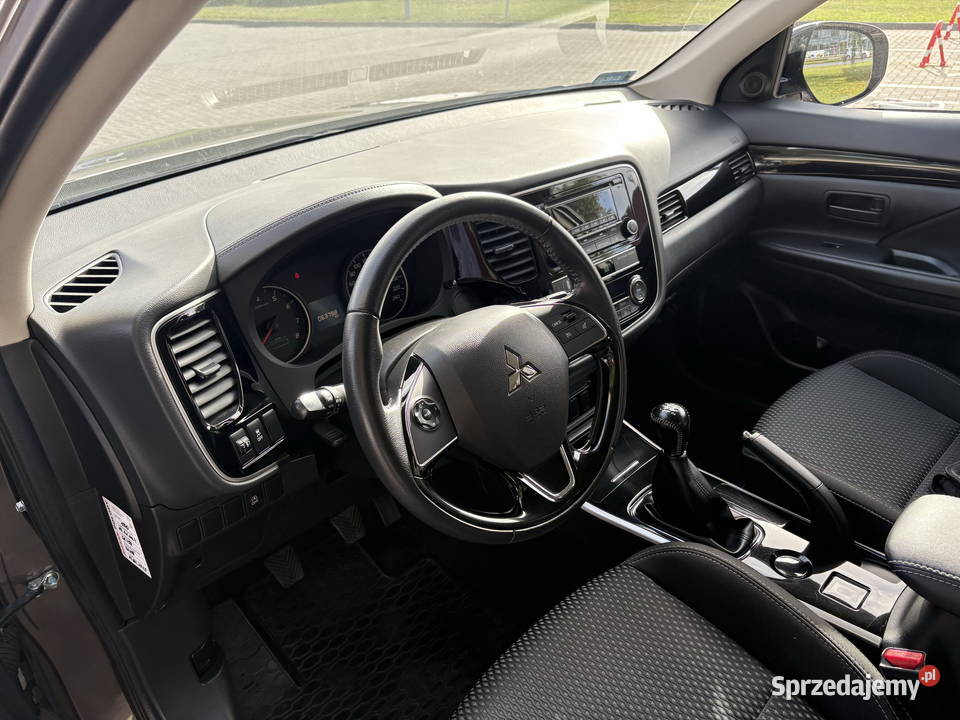 Mitsubishi Outlander Pierwszy właściciel Salon nieuszkodzony Outlander Poznań