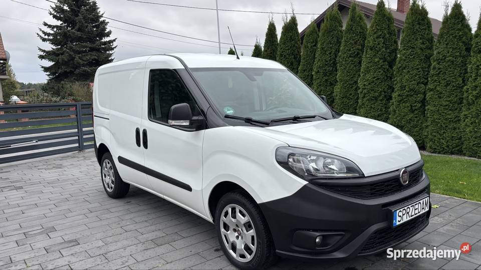 Piękny FIAT DOBLO 2019r 16 diesel bogate serwisowany w ASO Rzechta