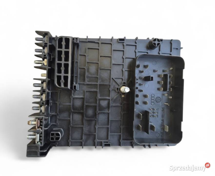 SKRZYNKA BEZPIECZNIKÓW VW PASSAT B6 3C0937125