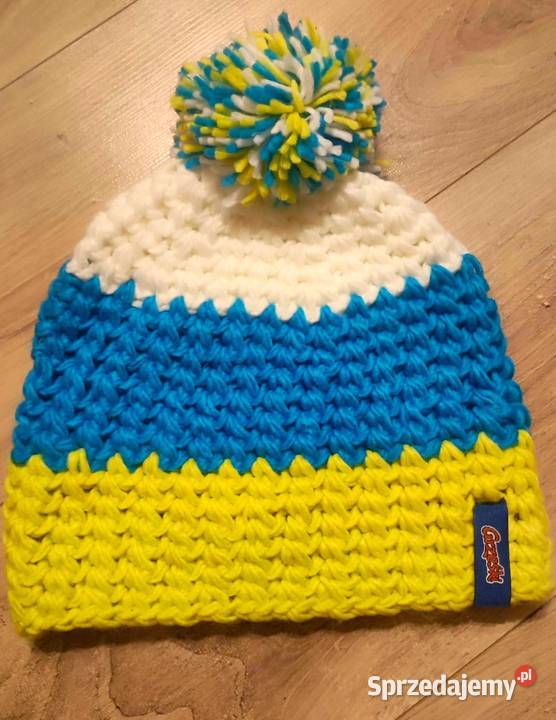 Czapka zimowa wełniana trójkolorowa z pomponem