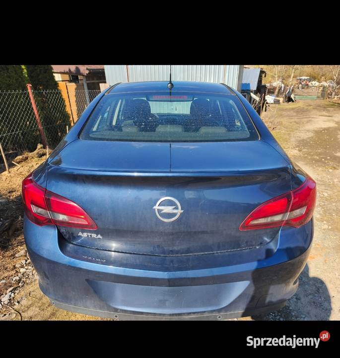Sprzedam Opel Astra j sedan