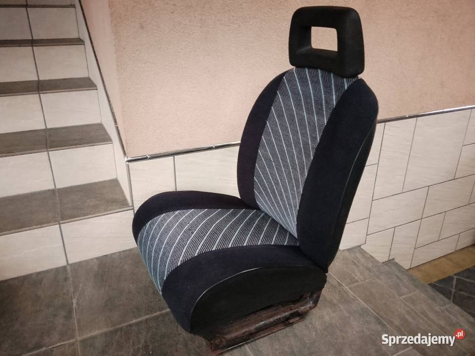 Fiat 126p fotel czyściutki wyprany kanapa tył osobowe małopolskie Chrzanów