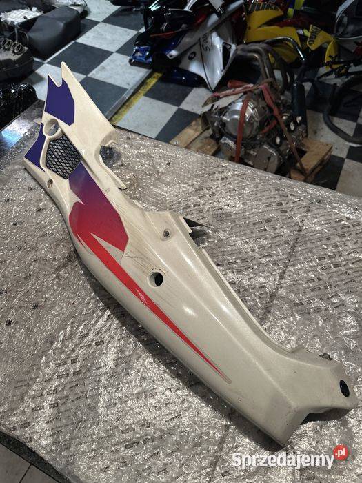 KAWASAKI ZXR 400 19912003 Bok Zadupek Lewy N1047 Pozostałe