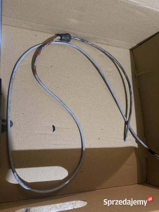 Antena manualna w błotnik BMW e21 Pozostałe Mszana