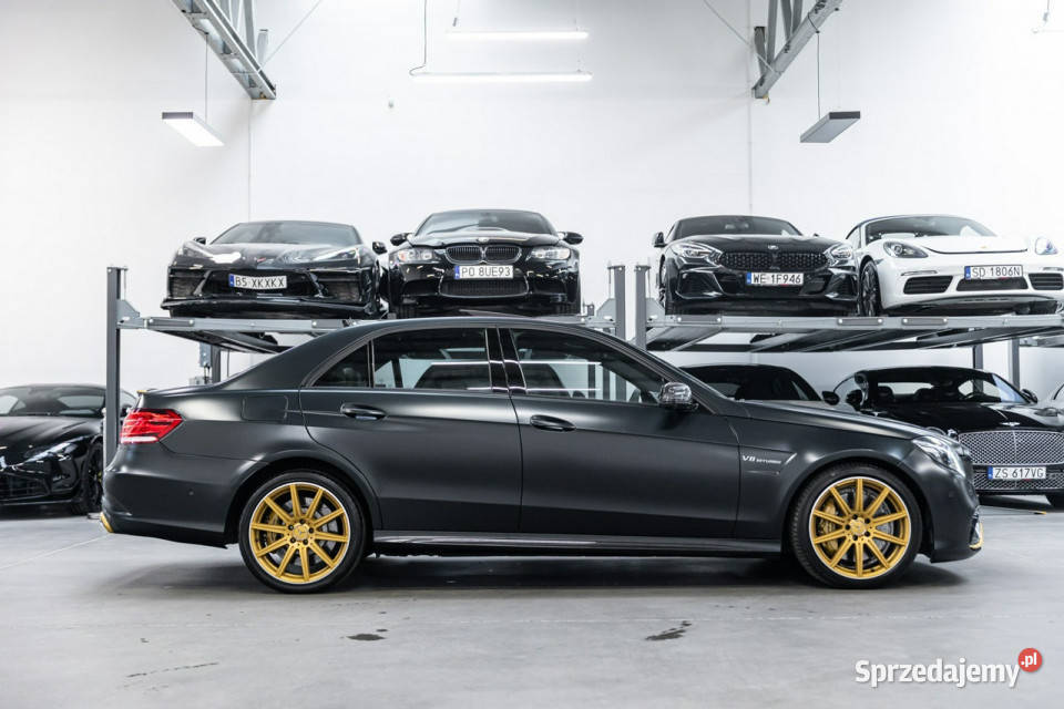 Mercedes E 63 AMG Performance Studio Special reflektory ksenonowe