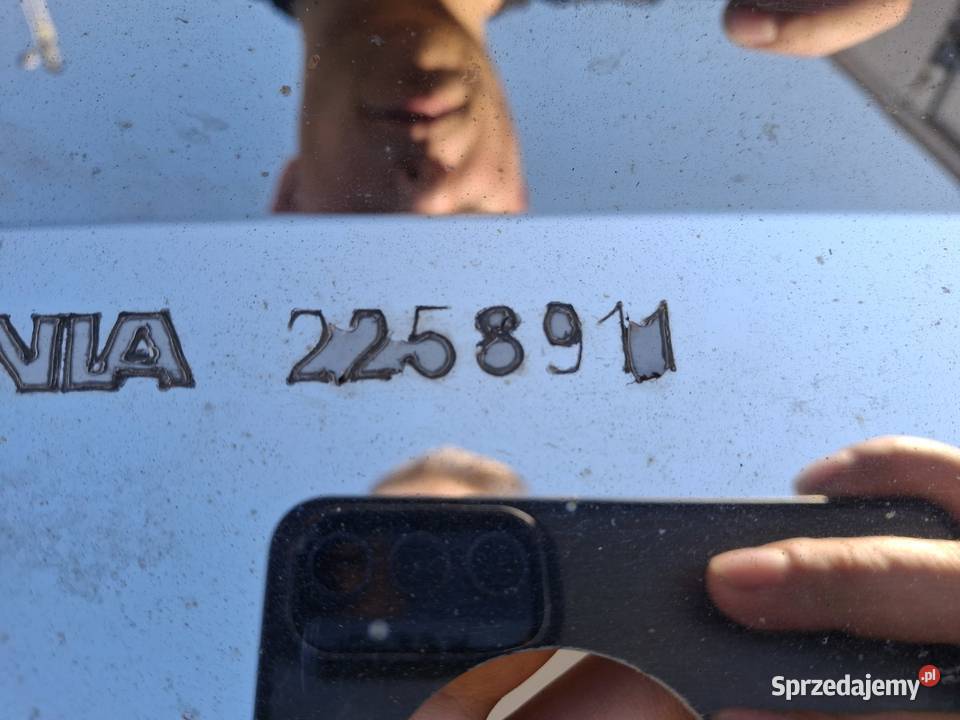 SCANIA DASZEK OSŁONA PODKŁADKA POD LAMPĘ 2258911 Bieleń