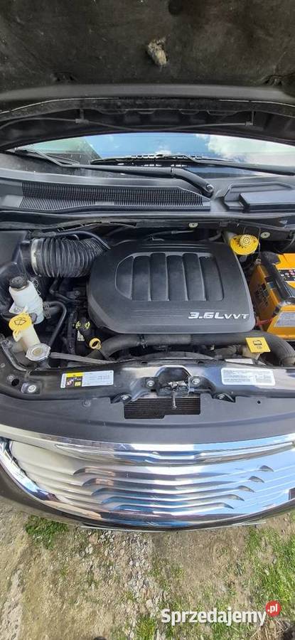 Chrysler towncountry 2014 235000km