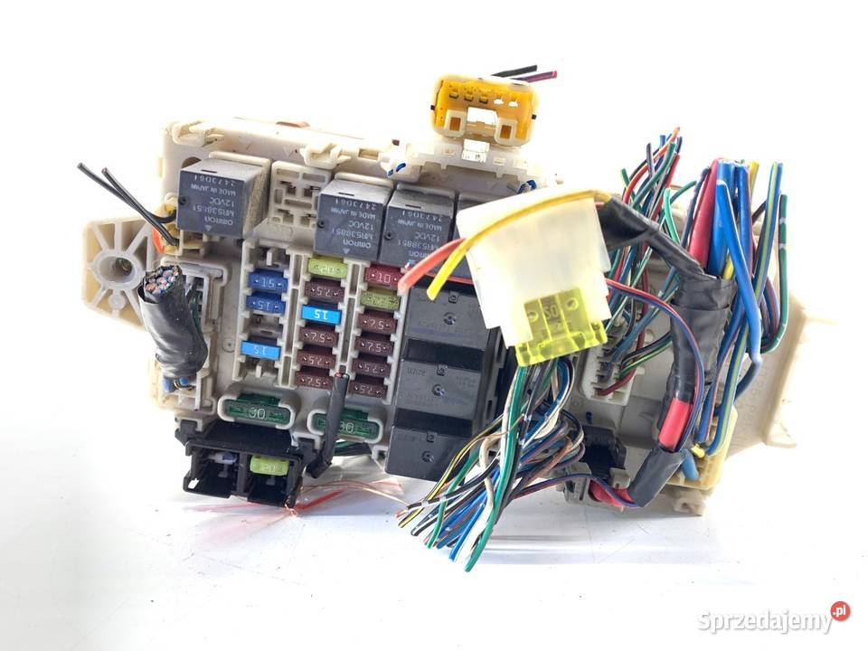 SKRZYNKA BEZPIECZNIKÓW MITSUBISHI OUTLANDER I