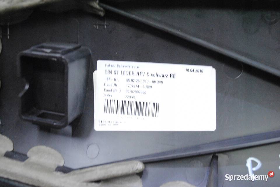 BOCZEK KANAPY TYŁ PRAWY SCHWARZ BMW E84 X1 osobowe