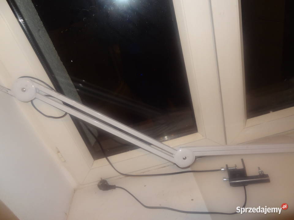 Lampa kosmetyczna z lupą Poznań