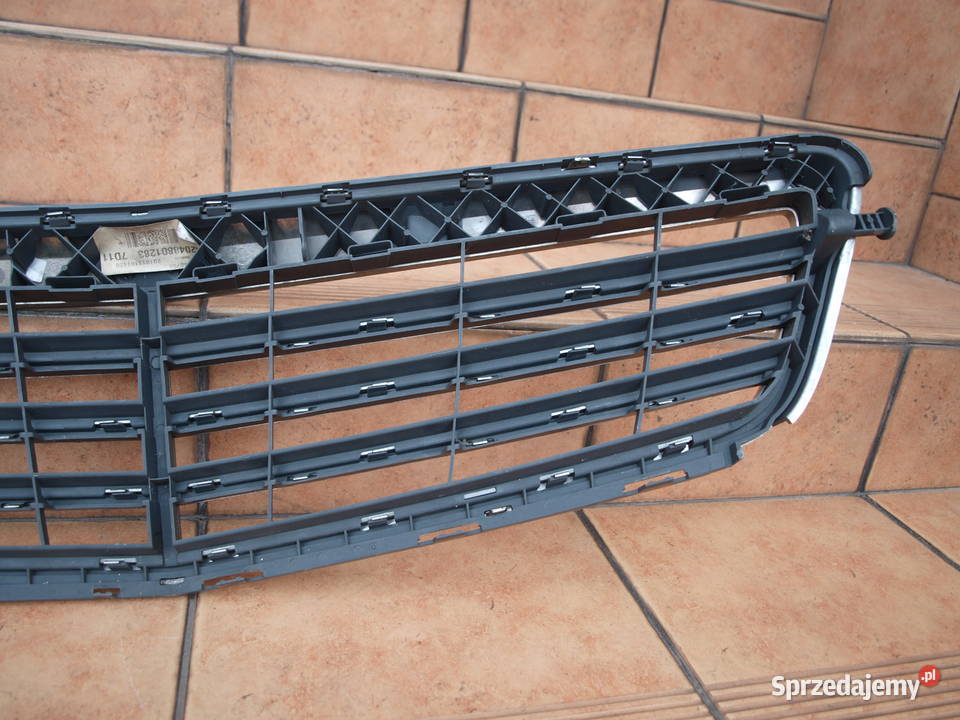 Mercedes C klasa W204 grill chrom atrapa przód Kalisz sprzedam