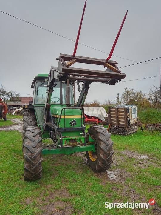 Ciągnik John Deere 2140