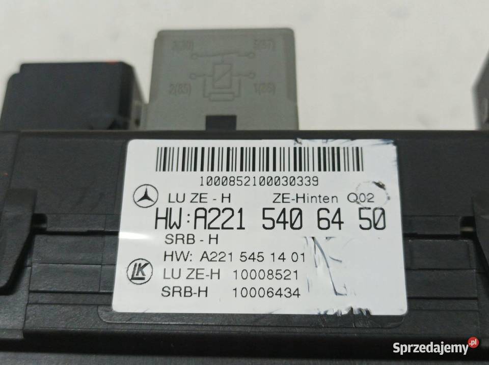 SKRZYNKA BEZPIECZNIKÓW A2215406450 MercedesBenz sprzedam