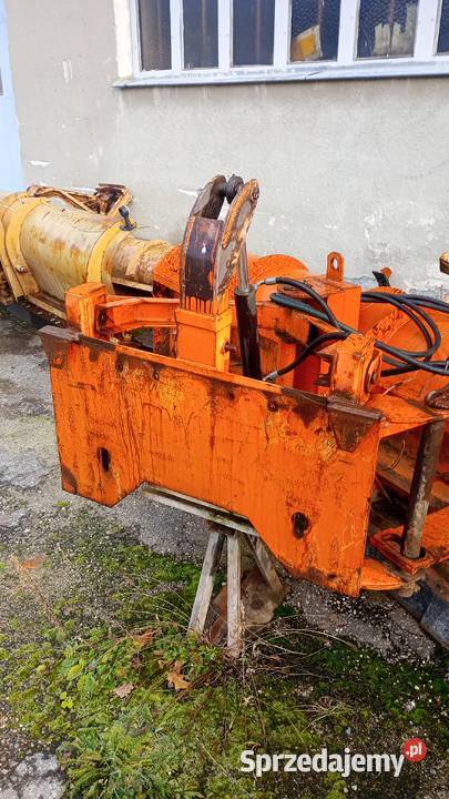 sprzedam pługi odśnieżne do traktorów Olesno