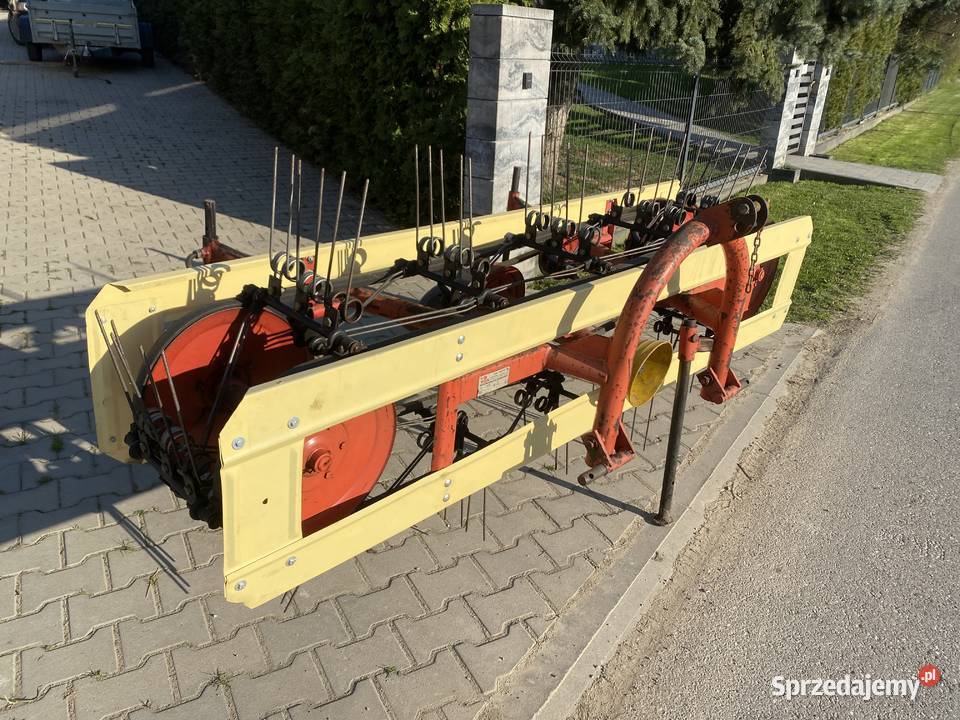 Zgrabiarka taśmówka prawie nowa