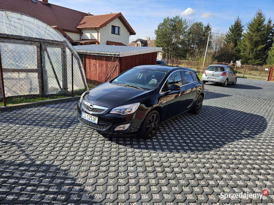 Opel Astra J Cosmo 14T Kamionna