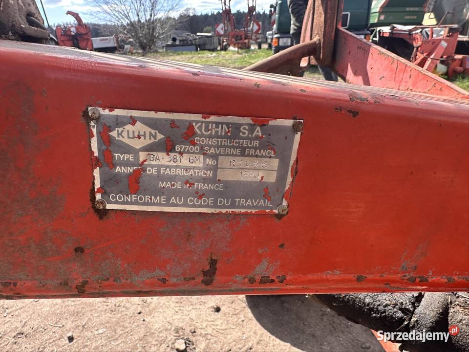 Zgrabiarka Kuhn ga381 hm Cisew sprzedam
