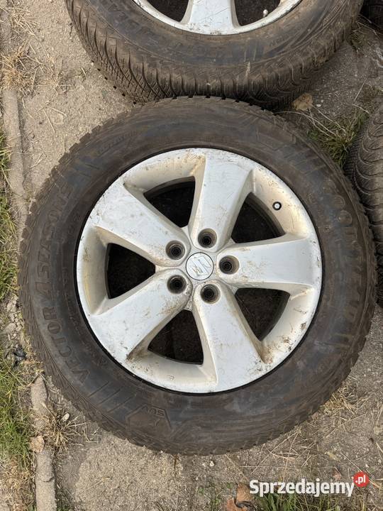 Felgi 17 z oponami wielosezonowymi Goodyear Świętochłowice