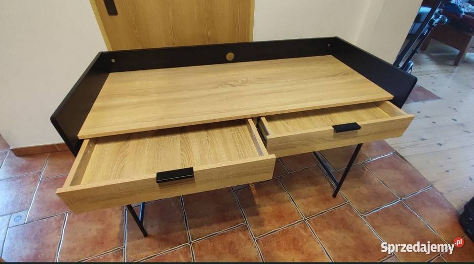 Loftowe biurko młodzieżowe do małego biura z Dopiewiec