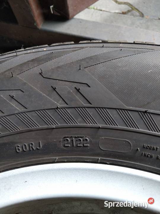 Alufelgi 16 RC z oponami Nokian WR SUV4 2457016