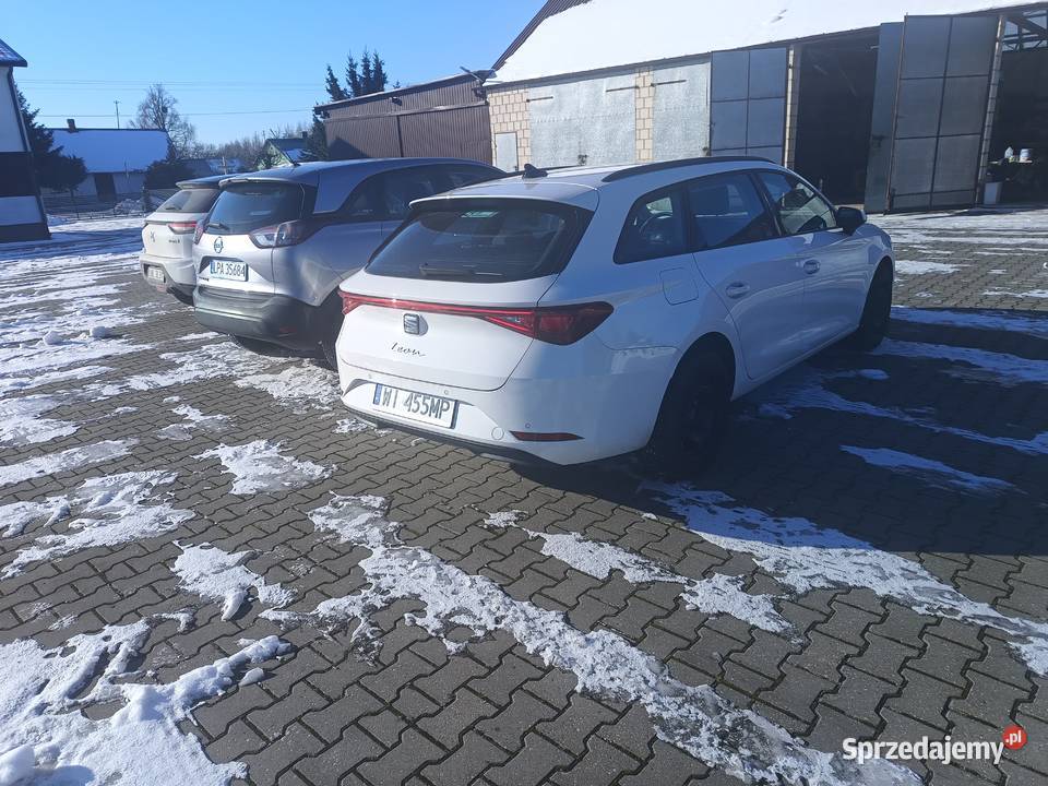 Seat Leon sportstourer salon Polska niski 130KM Wołoskowola