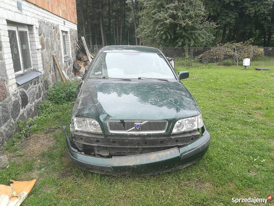 Uszkodzone Volvo v40 z roczną instalacją LPG Trojanów