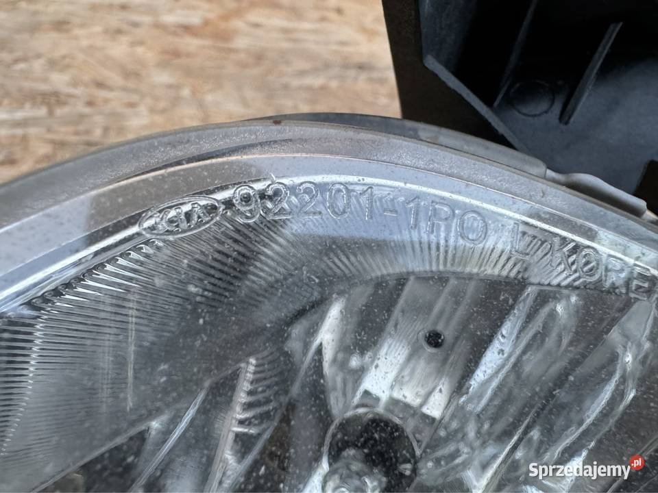 Halogen prawy rh lewy lh przód Kia venga 922011