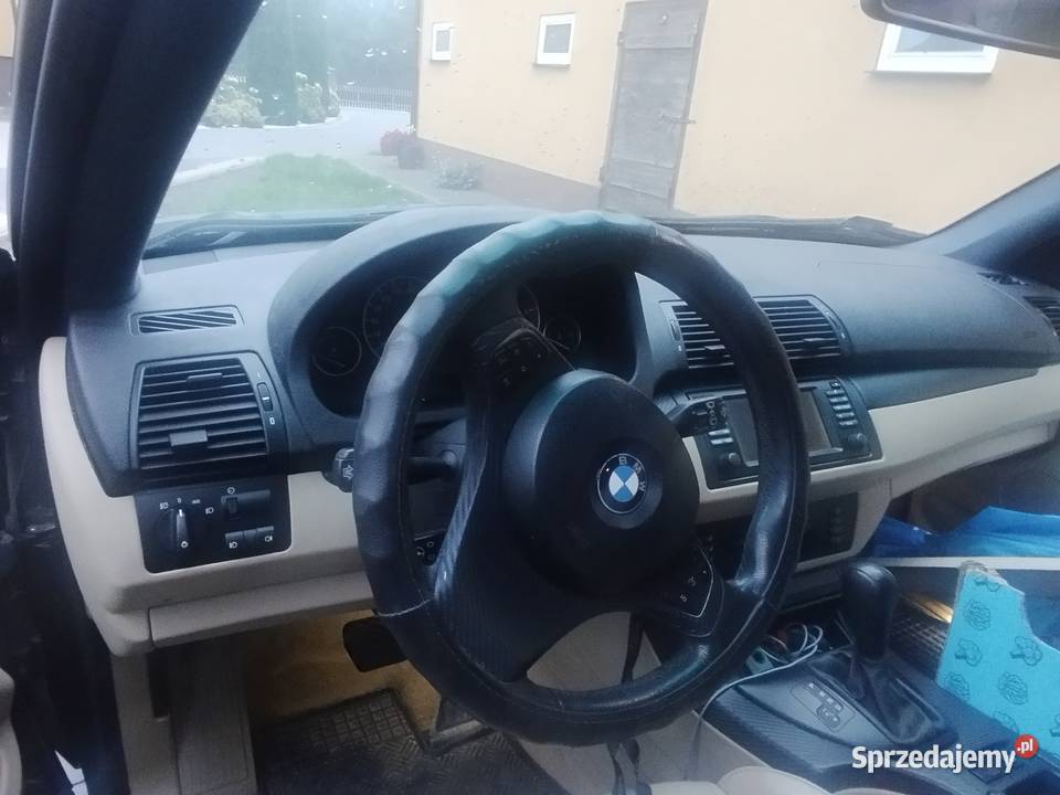 Sprzedam BMW X5 uszkodzone Wierzchowiska Pierwsze