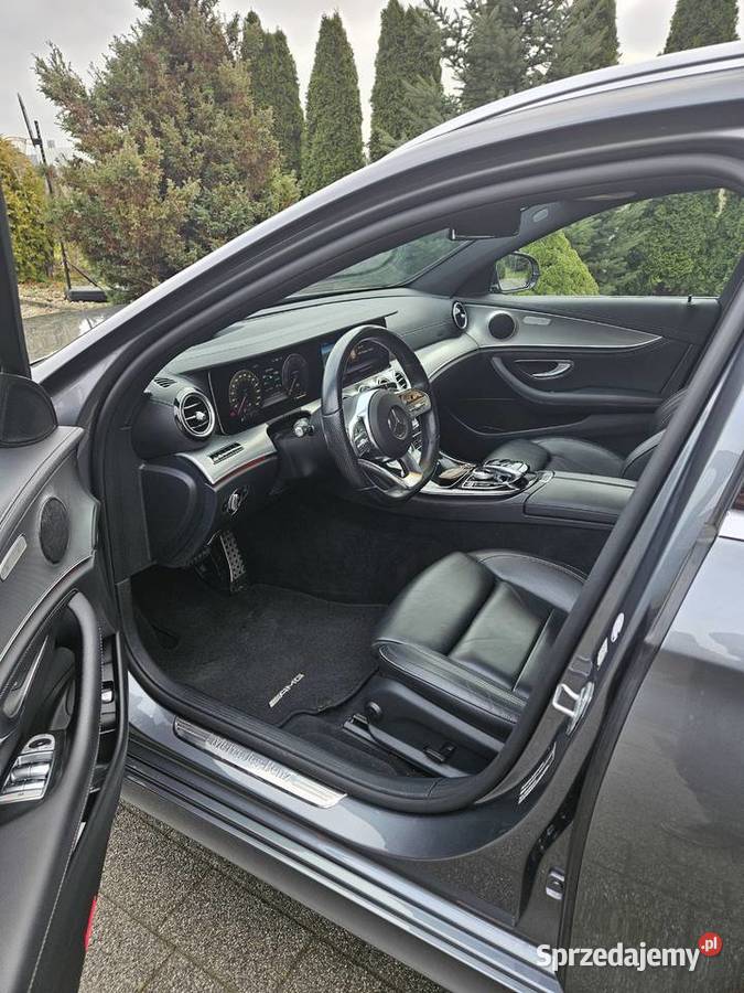 Mercedes E 300 AMG Line