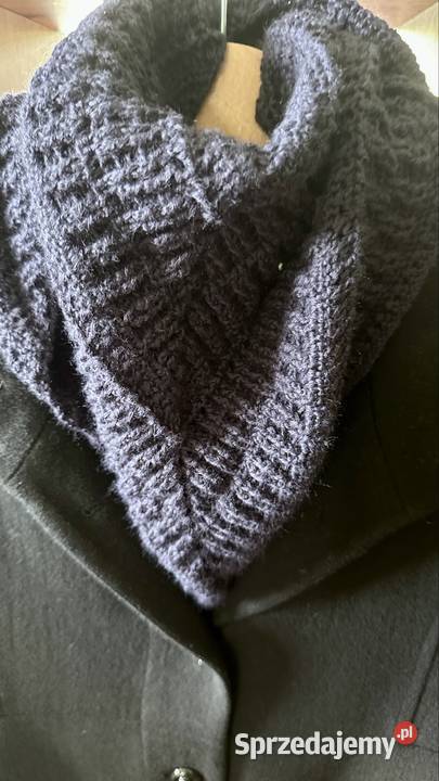 Ciepła chusta szydełkowa Królowa Górna