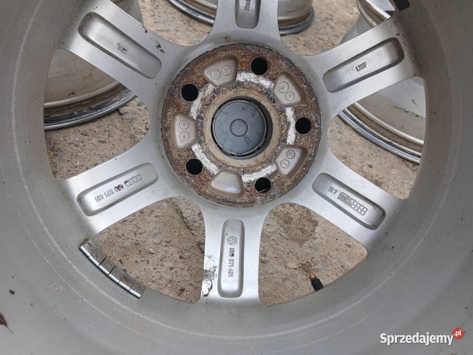 Felgi aluminiowe 16 Audi 5x112 ET 45 7J Samochodowe Krzemień Drugi