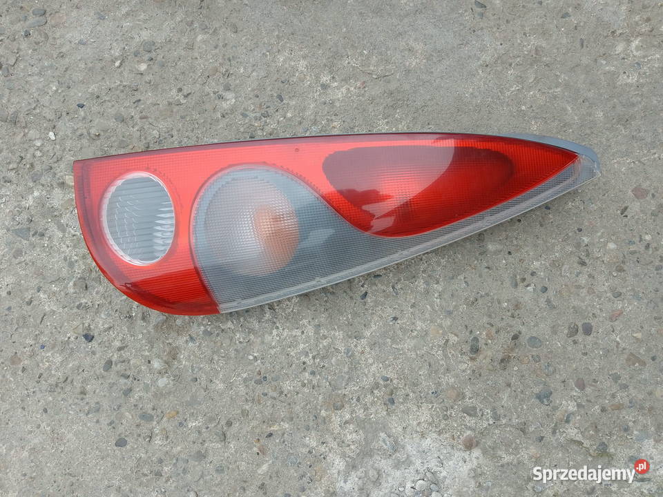 LAMPA TYŁ TYLNA PRAWA TOYOTA YARIS VERSO Lampy tylne