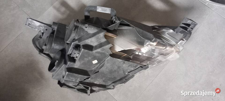 Peugeot partner 2015 lampy przednie przód Lampy przednie podkarpackie Przeworsk