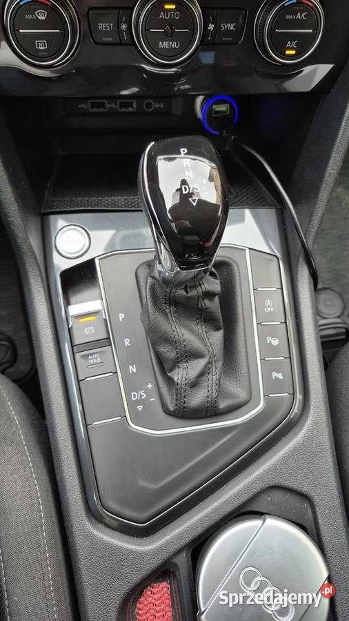 VW Tiguan TDI 2l 2019 135000 DSG czarny idealny Szczecin