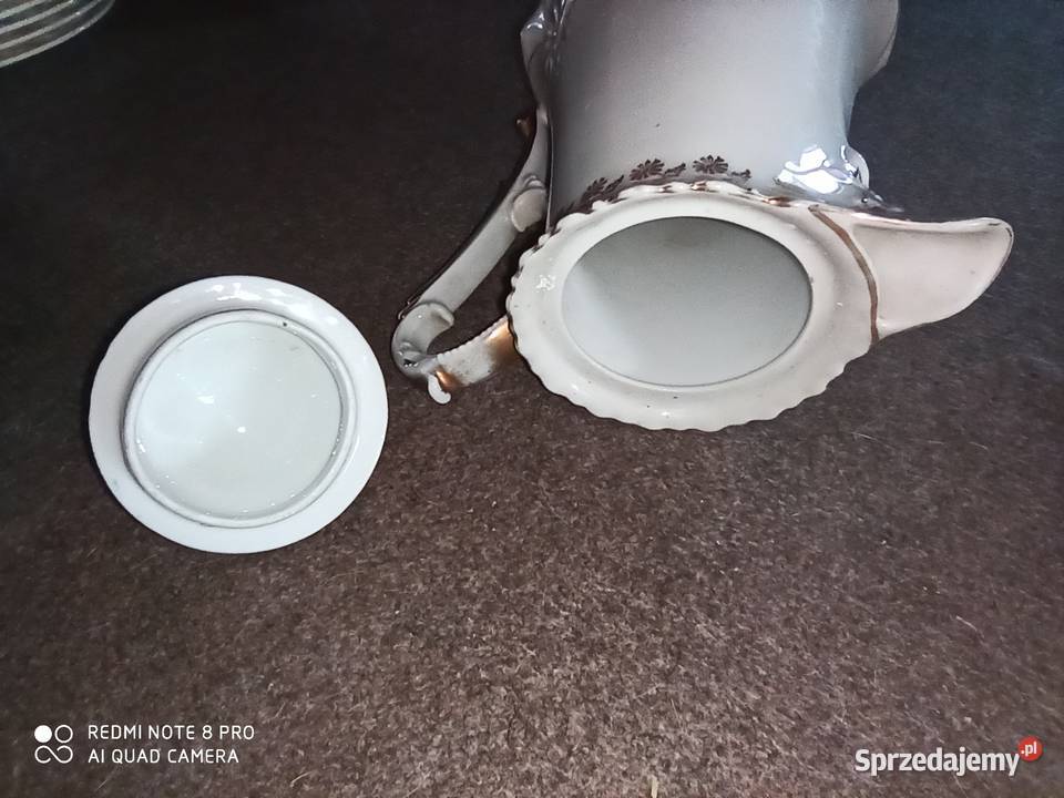 Dzbanek C T Reliefy Do czekolady Syg z lat 1909