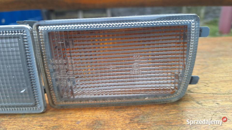 Lampy kierunkowskazów przód białych Golf MK3