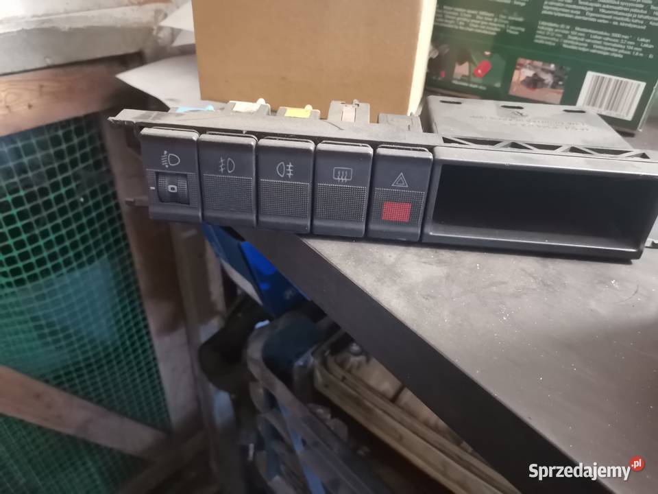 Zestaw włączników Audi 100 C4 Panele sterowania, przełączniki Łaziska Górne sprzedam