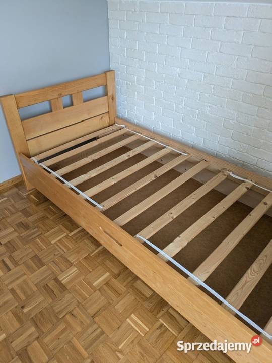 Łóżko drewniane pojedyncze Kępno