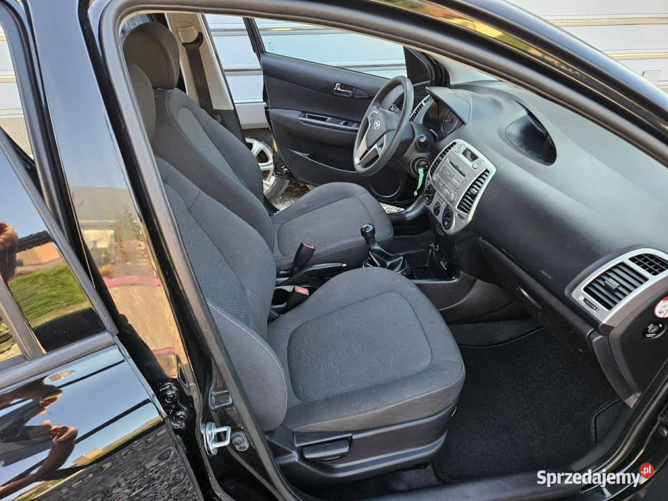 Hyundai i20 Opłacony Zdrowy Zadbany Serwisowany klimatyzacja Kisielice