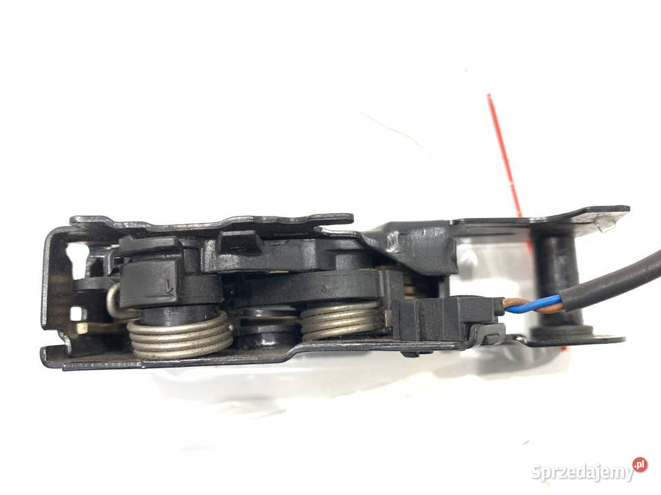 ZAMEK MASKI PRZÓD AUDI A4 B8 SedanLimuzyna