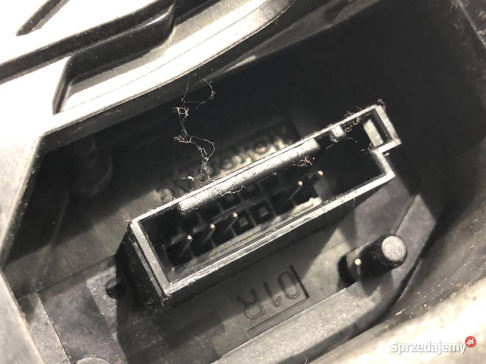 ZAMEK DRZWI PRAWY PRZÓD BMW E71 SUV 7202146 0714