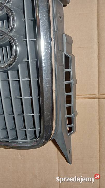AUDI A3 8P DUŻY GRIL ATRAPA GRILL CHROM Zbierkowo
