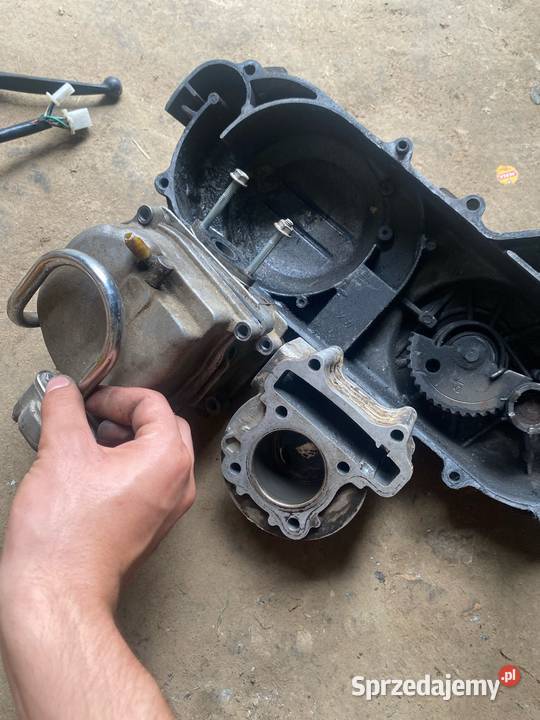Cylinder 80cc 4t zawory i pokrywa zawodów lubelskie Zamość
