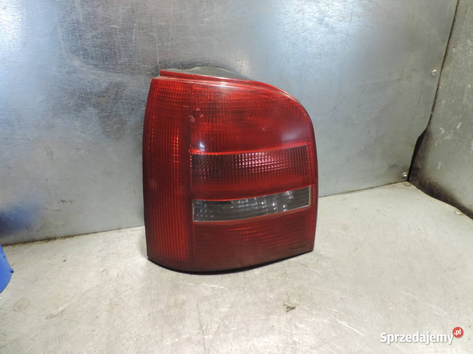 AUDI A4 B5 KOMBI LAMPA LEWY TYŁ małopolskie Nowy Sącz