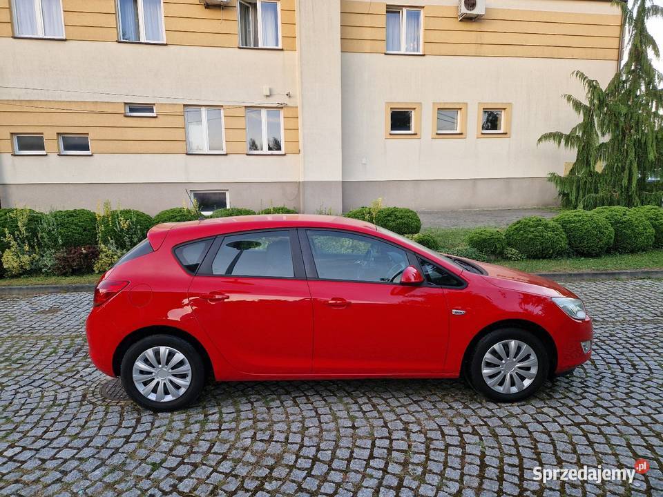 Opel Astra J 2010r 17cdTi Salon Polska Niski Rok produkcji 2010 małopolskie sprzedam