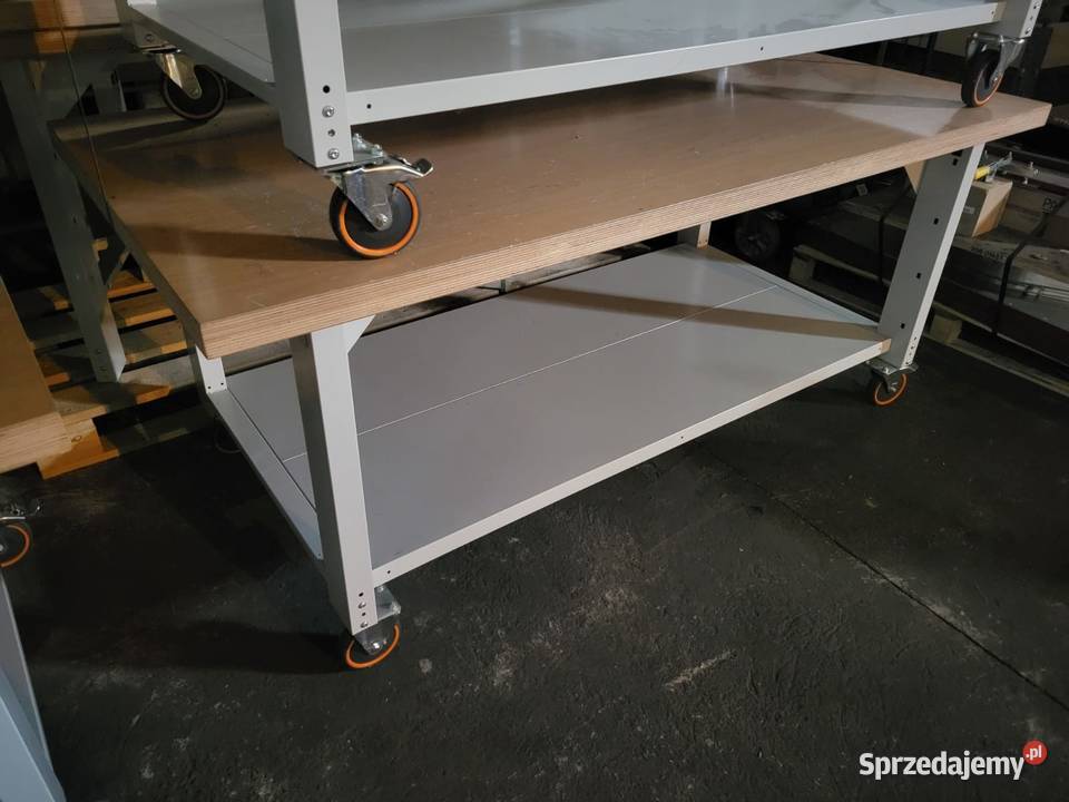 Stół warsztatowy na kółkach