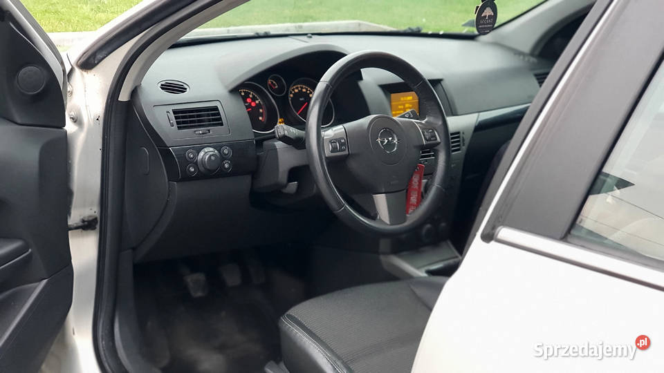Opel Astra H 2005r hatchback 18 16V 125 benzyna 4/5 Rzeszów