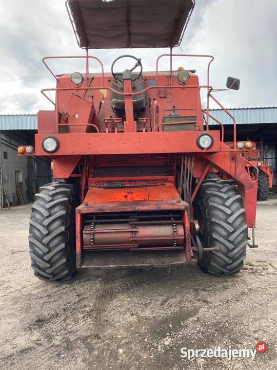 Kombajn zbożowy BIZON SUPER ZO563