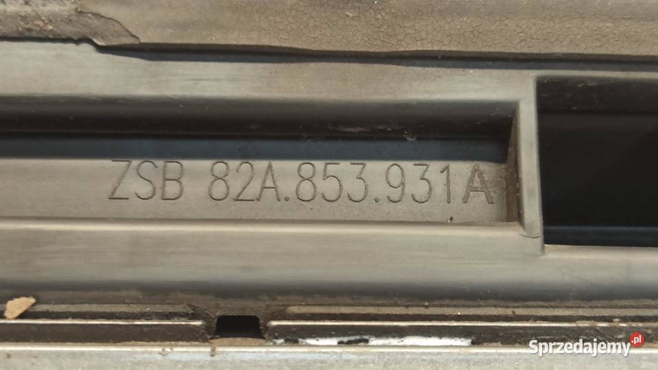 AUDI A1 82A LISTWA PROGOWA LEWA LX7G 82A853931A osobowe